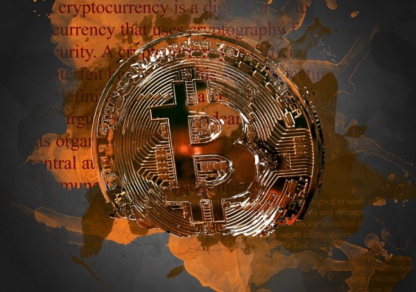 2025年上半年全球上市公司共买超24万枚BTC多出比特币ETF两倍